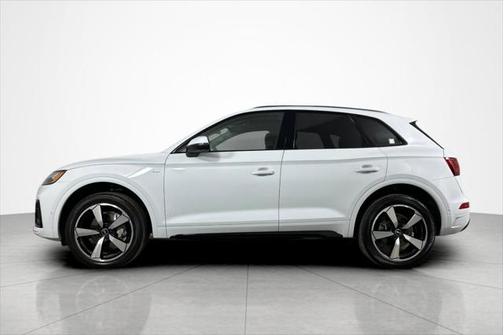 2022 Audi Q5 45 S line Prestige