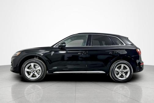 2023 Audi Q5 40 Premium