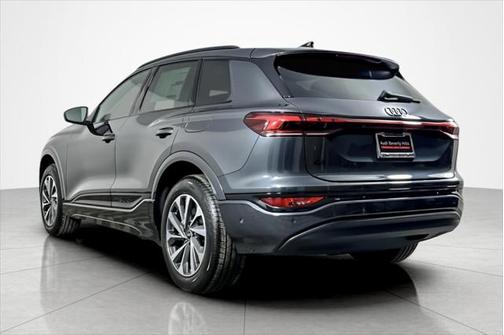 2025 Audi Q6 e-tron Premium quattro