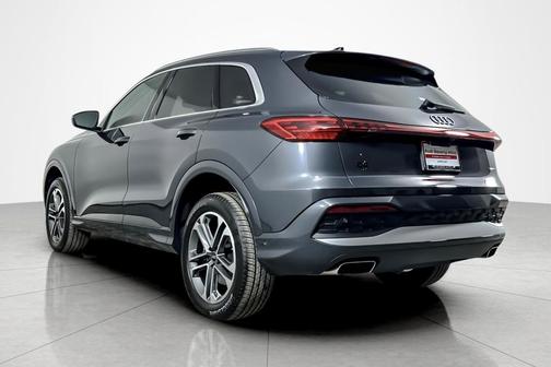 2025 Audi Q5 Premium TFSI quattro S tronic