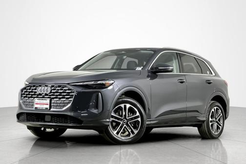 2025 Audi Q5 Premium TFSI quattro S tronic