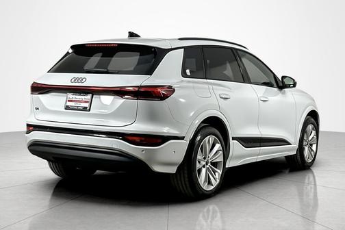 Glacier White Metallic 2025 Audi Q6 e-tron Premium