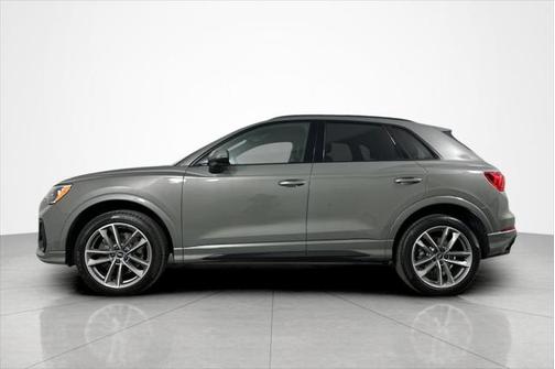 2022 Audi Q3 45 S line Premium
