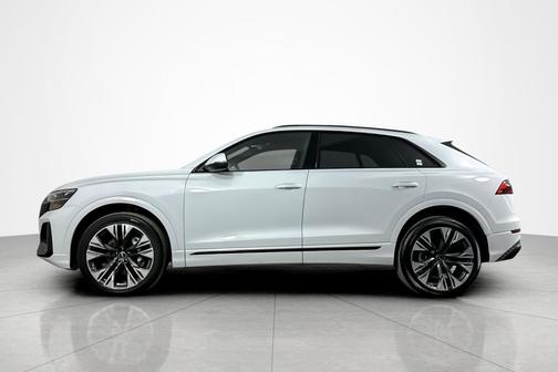 2025 Audi Q8 55 Premium