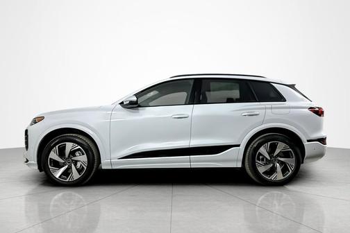 2025 Audi Q6 e-tron Premium quattro