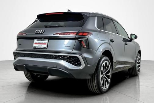 2026 Audi Q3 S line