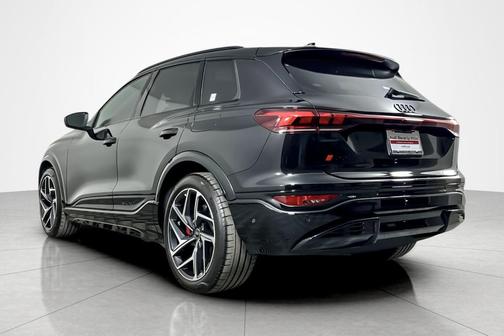 2025 Audi SQ6 e-tron Prestige quattro