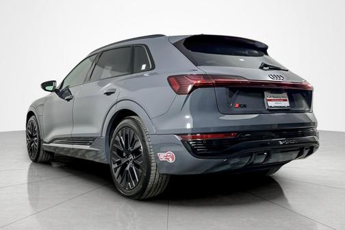 2024 Audi Q8 e-tron Prestige