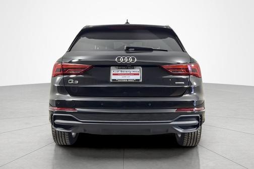 2023 Audi Q3 Premium 45 TFSI S line quattro Tiptronic