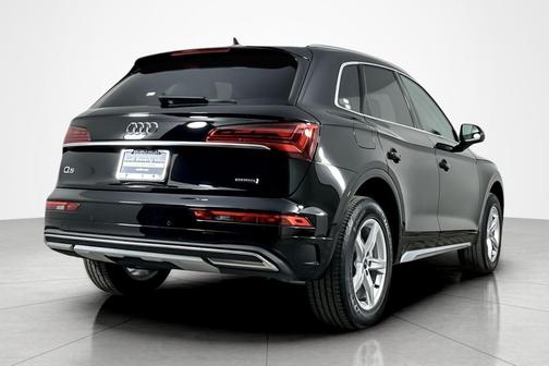 2023 Audi Q5 40 Premium