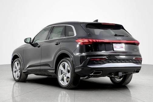 2025 Audi Q5 Premium Plus
