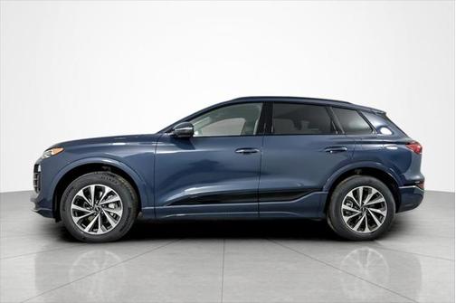 2025 Audi Q6 e-tron Premium quattro