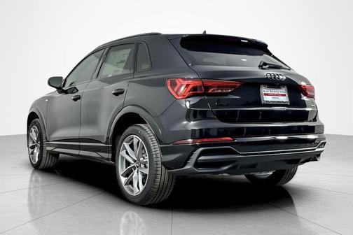 2025 Audi Q3 45 S line Premium Plus