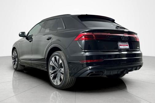 Mythos Black Metallic 2026 Audi Q8 55 Premium Plus