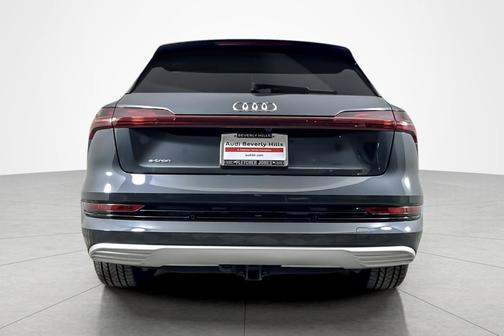 2019 Audi e-tron Premium Plus