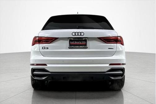 2025 Audi Q3 Premium 45 TFSI S line quattro Tiptronic