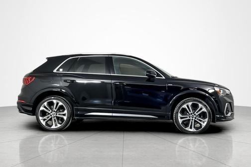 2021 Audi Q3 45 S line Premium