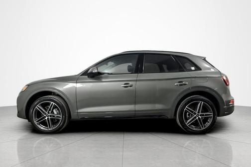 Chronos Gray Metallic 2023 Audi Q5 55 S line Premium Plus