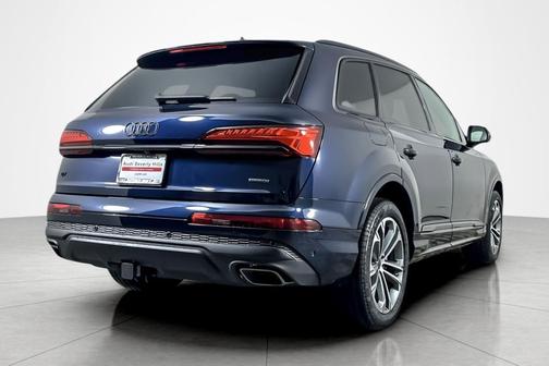 2026 Audi Q7 45 Premium Plus
