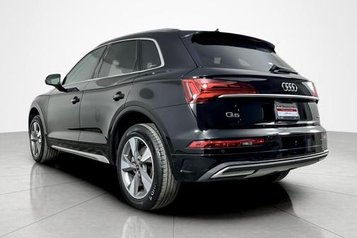2023 Audi Q5 40 Premium Plus