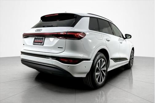 2025 Audi Q6 e-tron Premium Plus quattro