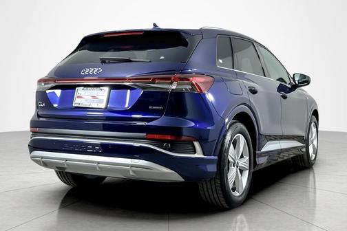 2024 Audi Q4 e-tron Premium 55 quattro