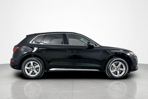 2023 Audi Q5 40 Premium