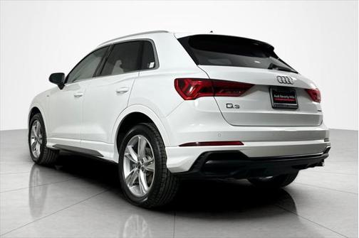 2022 Audi Q3 45 S line Premium