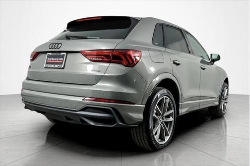 2025 Audi Q3 Premium 45 TFSI S line quattro Tiptronic