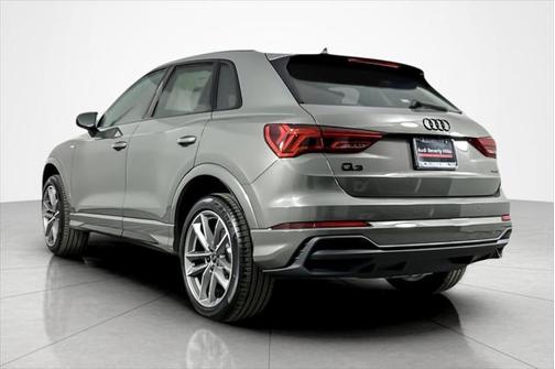2025 Audi Q3 Premium 45 TFSI S line quattro Tiptronic