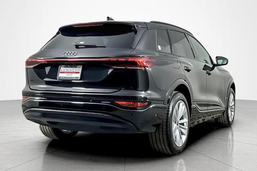 2025 Audi Q6 e-tron Premium