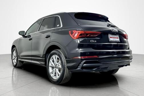 2022 Audi Q3 45 S line Premium