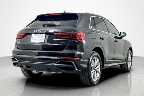 2022 Audi Q3 45 S line Premium