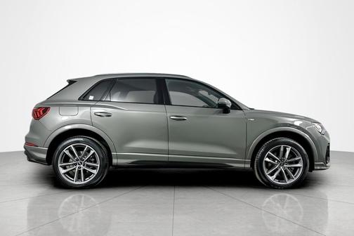 2023 Audi Q3 Premium 45 TFSI S line quattro Tiptronic