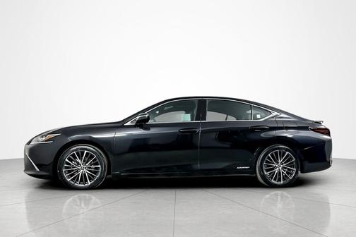 2022 Lexus ES 300h Base