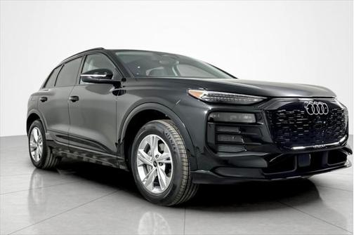 2025 Audi Q6 e-tron Premium Plus