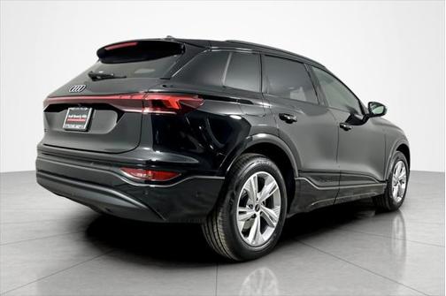 2025 Audi Q6 e-tron Premium Plus