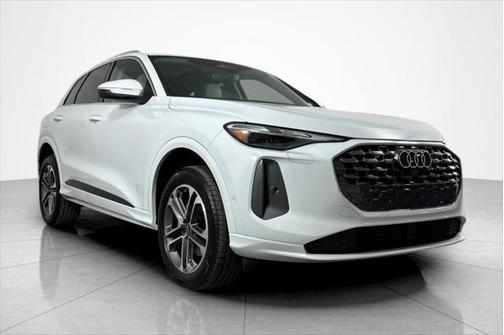 2025 Audi Q5 Premium