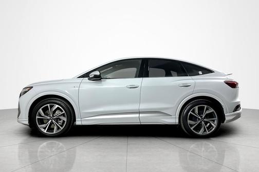 2025 Audi Q4 e-tron Sportback Premium 55 quattro