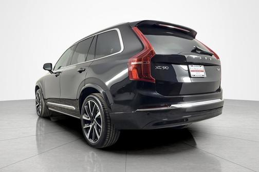 Onyx Black Metallic 2024 Volvo XC90 B6 Plus Bright Theme 7-Seater