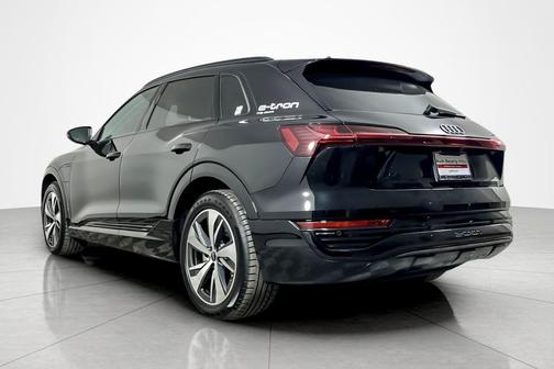 2024 Audi Q8 e-tron Premium