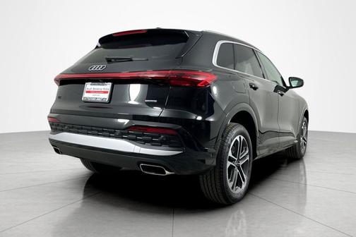 2025 Audi Q5 Premium