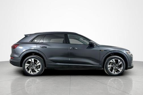 2023 Audi e-tron Premium quattro