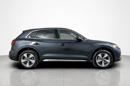 2023 Audi Q5 40 Premium
