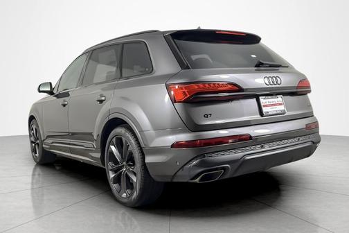 2026 Audi Q7 55 Premium Plus