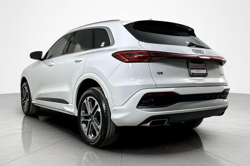 2025 Audi Q5 Premium TFSI quattro S tronic
