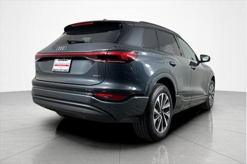 2025 Audi Q6 e-tron Premium Plus quattro