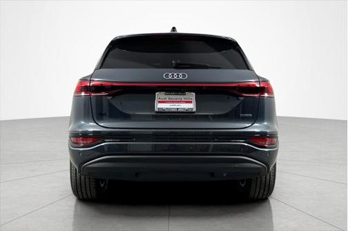 2025 Audi Q6 e-tron Premium Plus quattro