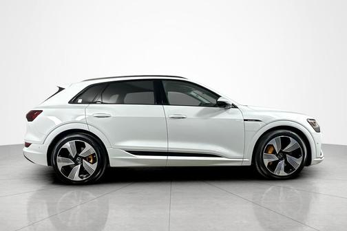 2023 Audi e-tron Premium Plus quattro