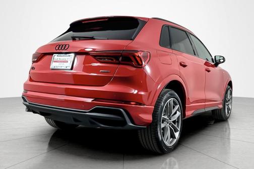 2025 Audi Q3 Premium 45 TFSI S line quattro Tiptronic